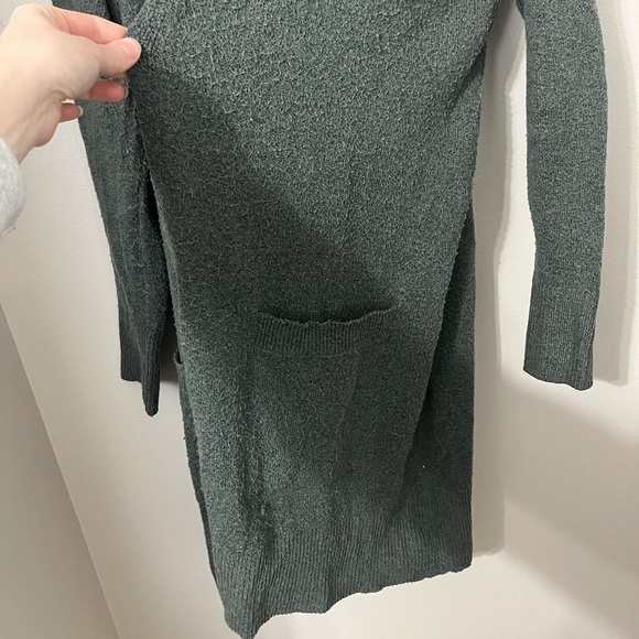 a.n.a | Green Long Sweater Cardigan with Pockets - Picture 4 of 5